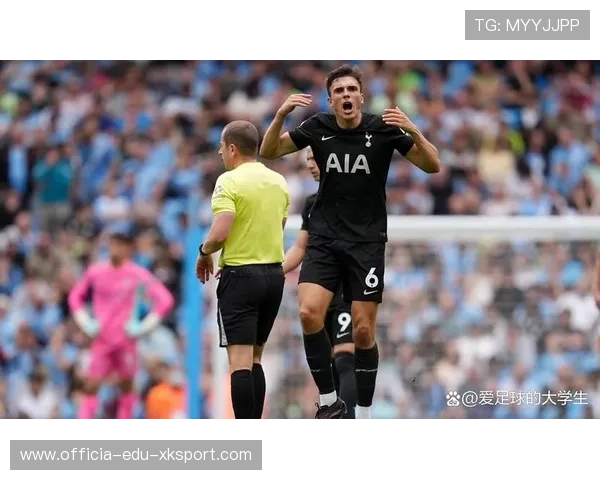 还原热刺vs维拉冲突：沃特金斯贴脸庆祝，帕利尼亚恼羞成怒-直播吧